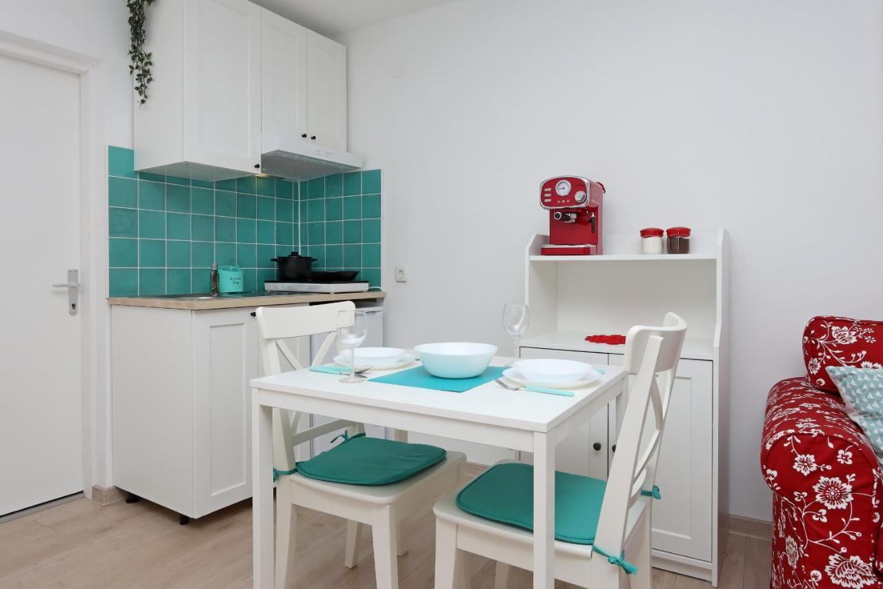 Sha La La - Charming, Unique Studio In A Historic Building Next To A Castle, Wifi, Smart Tv, Washer-Dryer Bakar Bagian luar foto